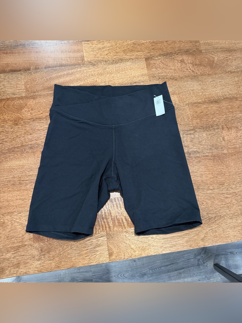 NWT Old Navy Extra High Waisted PowerChill Biker Shorts Women’s Size L Black